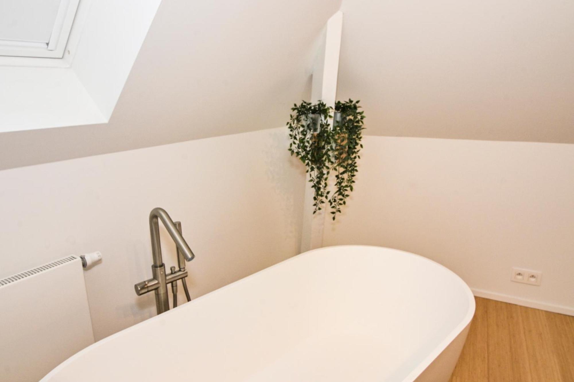 Family Duplex Getaway - Perfectly Positioned For City Adventures Bruxelas Exterior foto